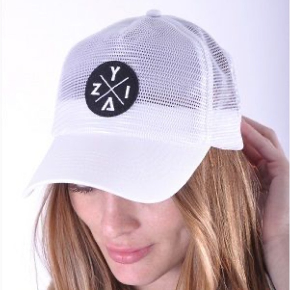 Zyia White Mesh Trucker Hat O/S